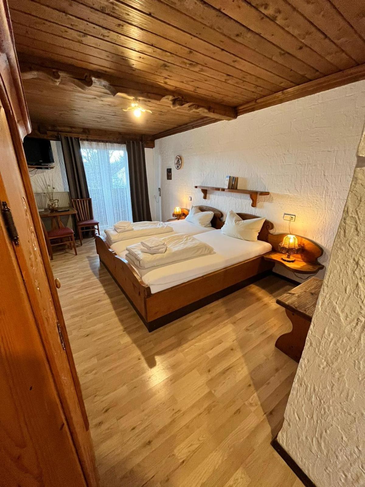 Hotel Negele Hohenfurch Ngoại thất bức ảnh